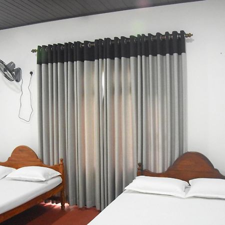 Kulassa Homes Anuradhapura Esterno foto